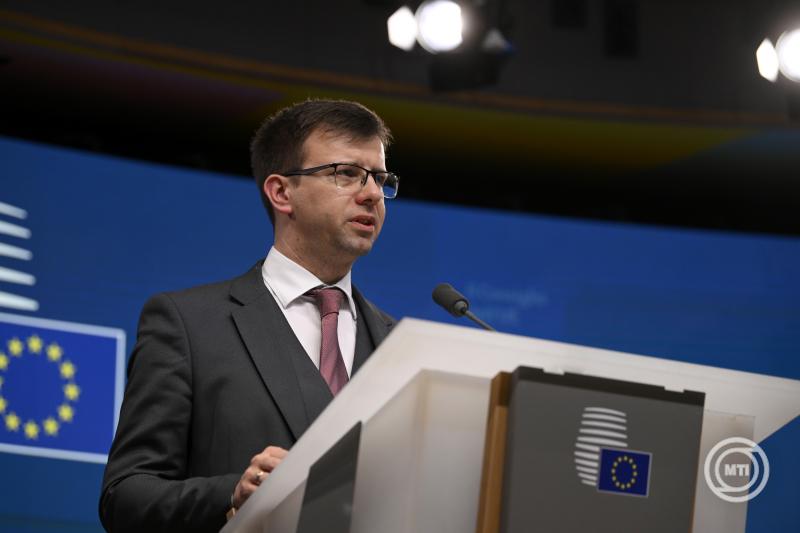 Az Európai Bizottság egyértelműen politikai jellegű testületként működik