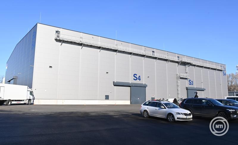 A film egyszerre művészet és ipar