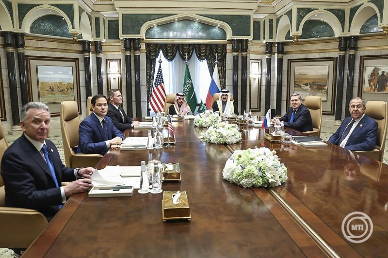 A rendezésről tárgyalt telefonon az orosz és az amerikai külügyminiszter