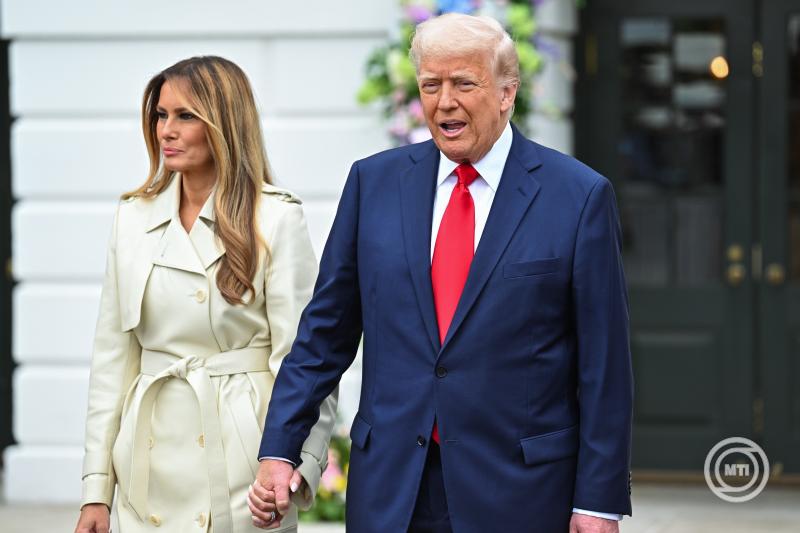 Donald Trump és felesége részt vesz Ferenc pápa temetésén