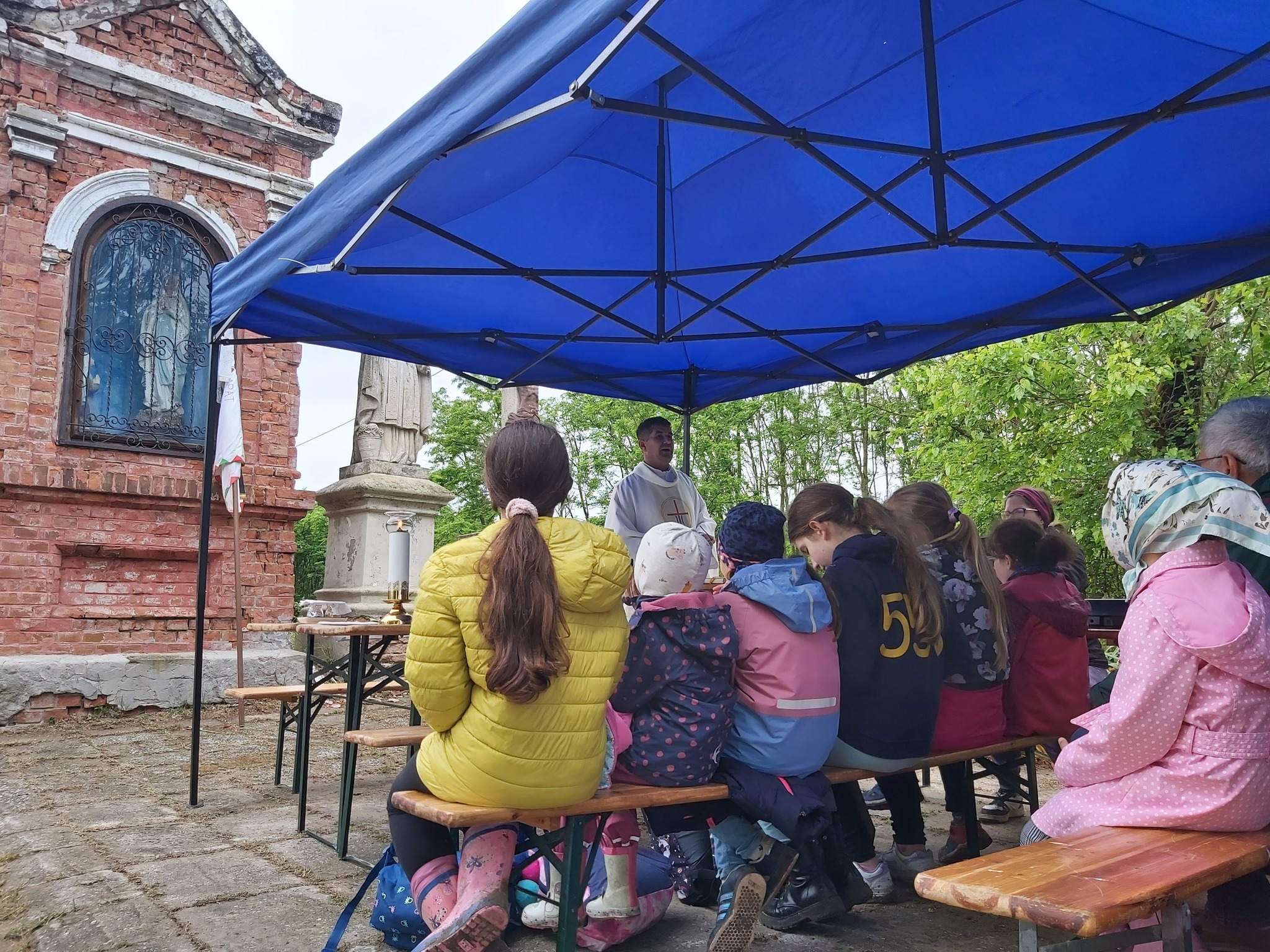 Búcsút tartottak az Orbán-szobornál