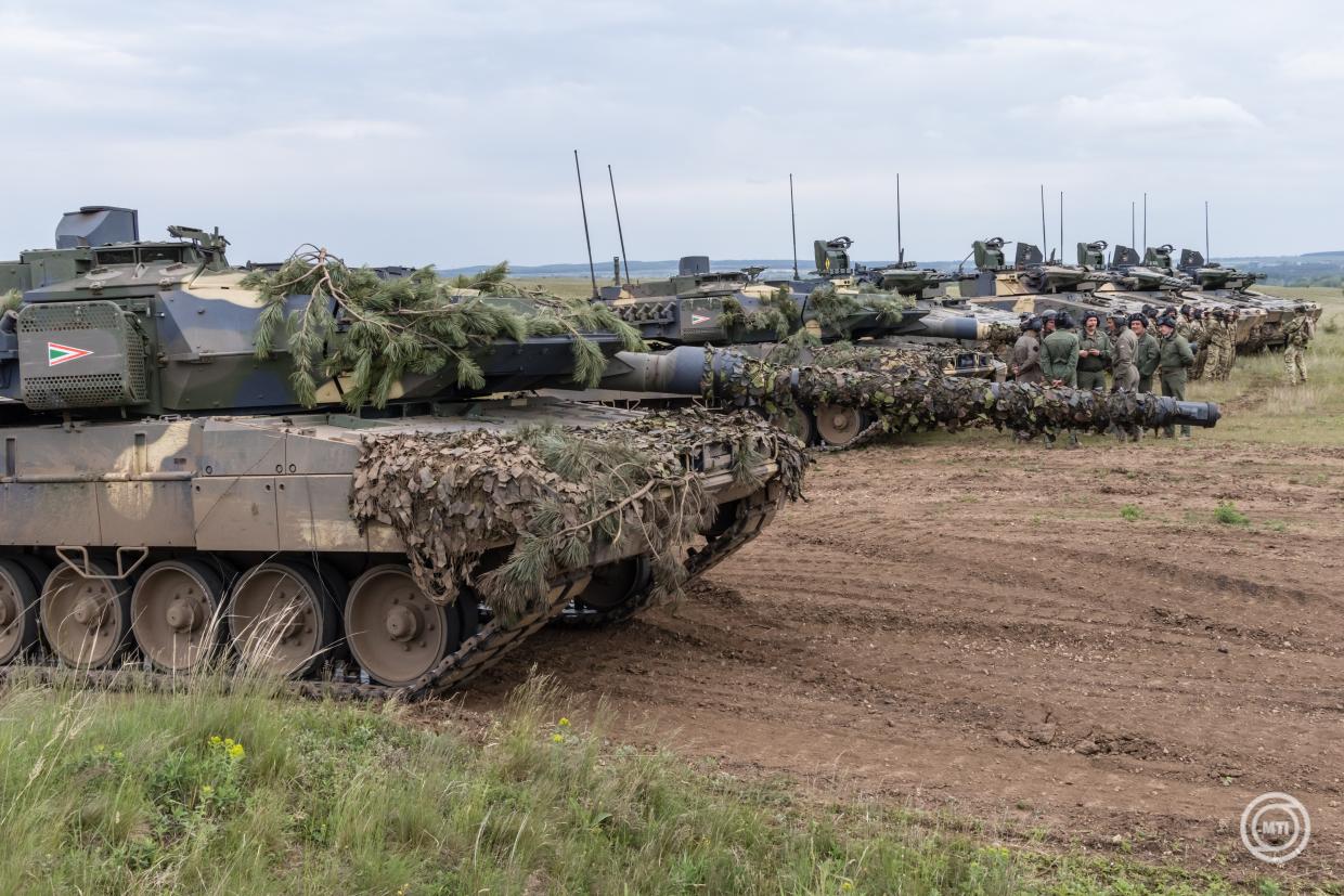 Nehéz katonai járművek átvonulására kell számítani a hétvégén