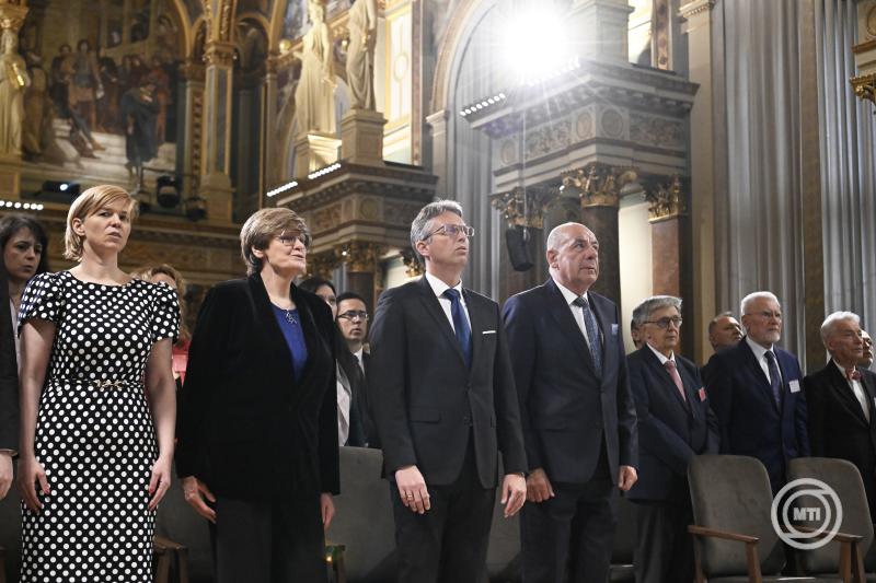 Elkezdődött az MTA 199. ünnepi közgyűlése