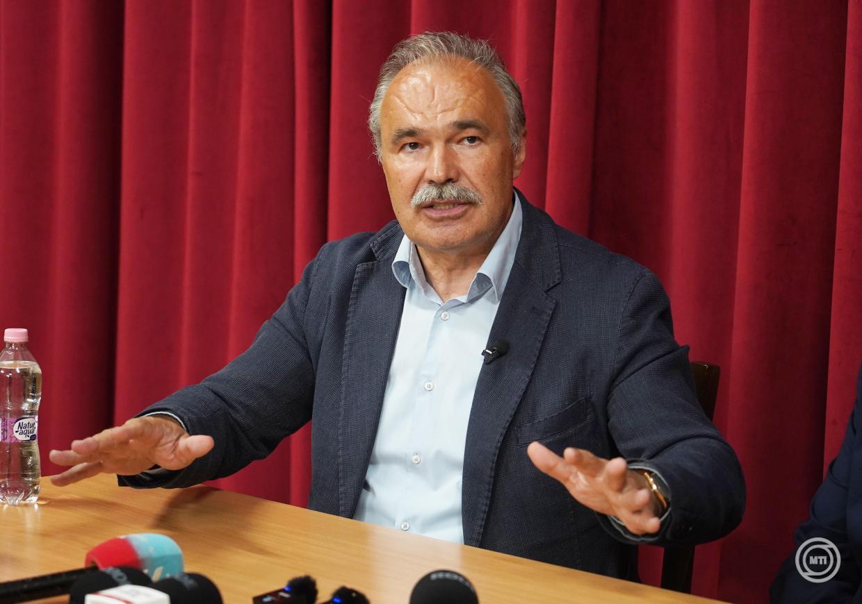 Május végén Magyarország kihirdetheti a mentességet a ragadós száj- és körömfájás ügyében