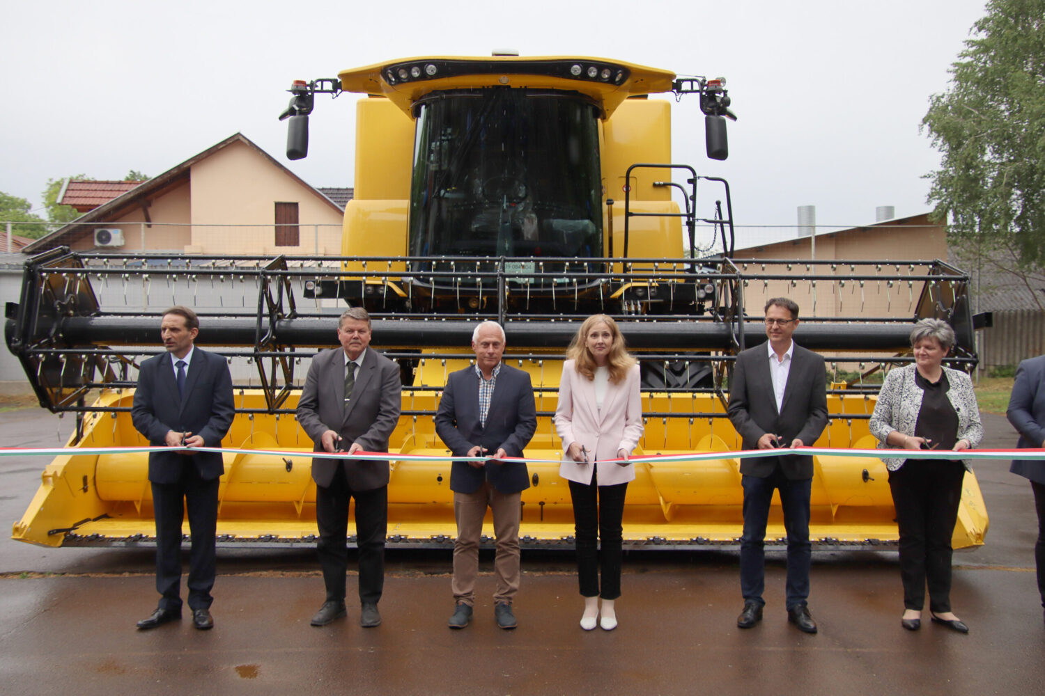 Modern mezőgazdasági gépekkel bővült az Alföldi Agrárszakképzési Centrum