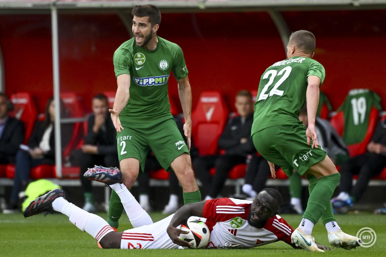 CFR Cluj ellen kezd a Paks