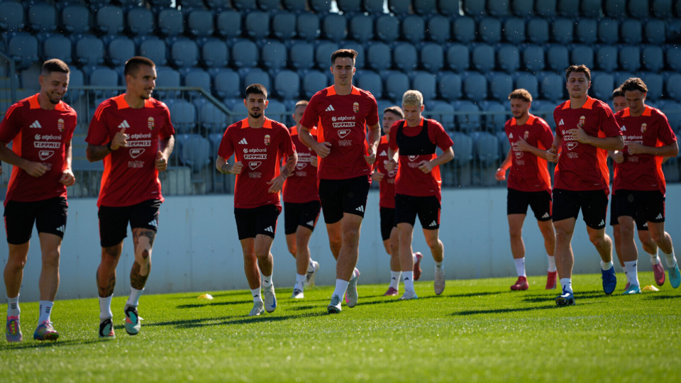 Megkezdte a felkészülést az írek és a portugálok elleni vb-selejtezőkre a labdarúgó válogatott